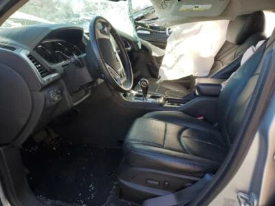 Conjunto de filtro de aire usado se adapta a: 2015 GMC Acadia grado A Foto 1 de 4