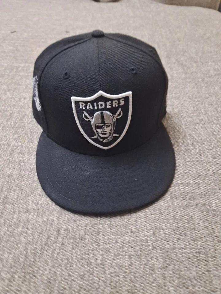 59fifty Raiders Sombrero Ajustado Raro Parche Lateral 7 5/8 Foto 1 de 4