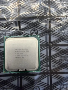 Intel Pentium E5300 Dual Core CPU(2M Cache 2.60GHz Pentium Dual-Core Generation) - Picture 1 of 2