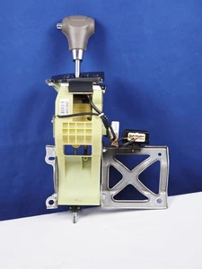 🏅 2006 - 2012 KIA Sedona  Hyundai Entourage  Floor Shifter Assembly  OEM 🏅 - Picture 1 of 9