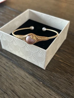 pink freshwater pearl bangle bracelet - Image 1 of 4