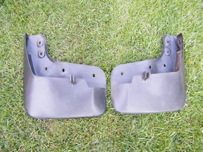 Juego de guardabarros delanteros originales OEM para Volkswagen Tiguan 2008-2018 MK1 Foto 1 de 4