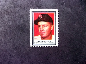 1962 TOPPS STAMP NELLIE FOX..1/8'' CREASE ABOVE HAT..WHITE SOX..HOFAMER - Picture 1 of 2