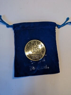 Rare Disneyland Coin 35 Years of Magic Silver Plated 1990 Donald Mickey Goofy - Image 1 of 4