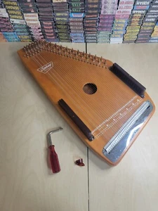 Oscar Schmidt Autoharp 15 Chord 36 String with Tuning Tool & Pick - Picture 1 of 14
