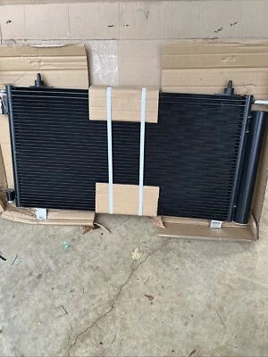 Condensador Pontiac G8 GT  Foto 1 de 3