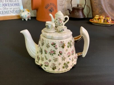 Vtg Paul Cardew for Portmeirion Mini Botanic Garden Porcelain Teapot Victorian - Image 1 of 4