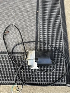 Motore per seghetto da tavolo Ryobi BTS10 funzionante - Foto 1 di 4
