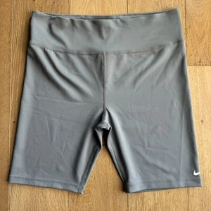 Nike Dri-fit Girls XL(+) Shorts Bike Shorts Gray - Picture 1 of 5