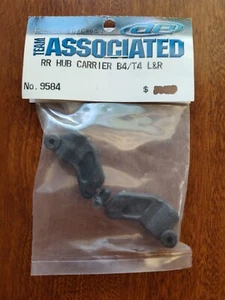 Team Associated RR Hub Carrier B4/T4 L&R # 9584 - Picture 1 of 3