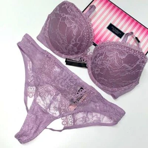 Set reggiseno e mutandine Victoria's Secret in pizzo - lilla PUSH-UP TG32D/M - Foto 1 di 8