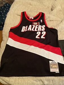 Clyde Drexler Signed Jersey (Size XL) The Real Autographs Certified Authentic!🔥