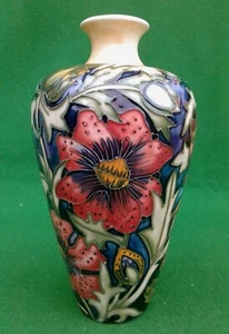6.25" MOORCROFT “PHEASANTS EYE” VASE by SHIRLEY HAYES - BOXED. - Picture 1 of 12