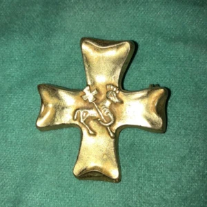 Vintage Signed Arthus Bertrand Cross Brooch gold tone metal Paris Lamb 80's - Picture 1 of 4