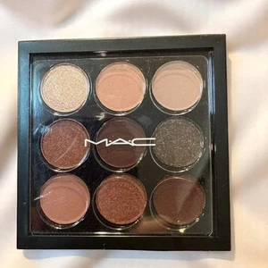 MAC Small Eyeshadow Palette Virgin Times Nine 8.5g - Picture 1 of 4