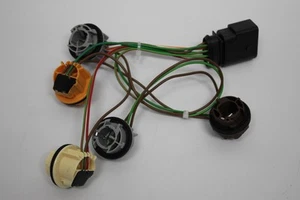 Audi A4 Cabriolet 8H B6 Rear Light Cluster Wiring 5 Bulb Holders New 8H0945221 - Picture 1 of 13