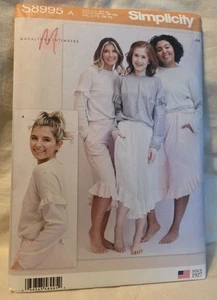 Simplicity pattern 8995 Lounge pants & Knit Lounge Top size Xs - Xl *uncut* - Picture 1 of 2
