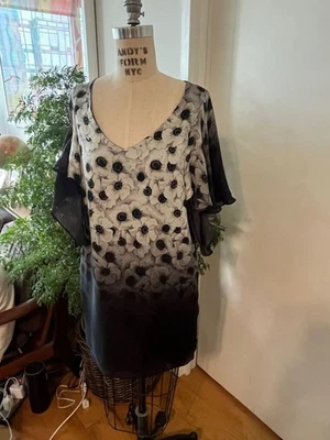 Vestido de seda blanco y negro MILLY con desvanecimiento floral - patrón talla 2 Foto 1 de 4