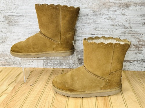 Stivali invernali UGG Australia Fame Scallop Shearling marroni 1013269Y giovani taglia 6