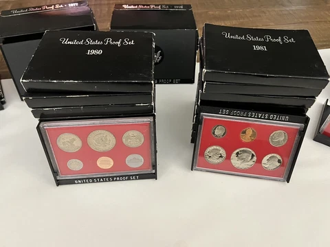 US Mint 1980-S Proof Set, OGP, Susan B Anthony alone is worth $7! Cover