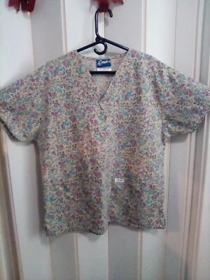 Women's Crest Victorian Flowers Scrub Top Size Med - Image 1 of 4