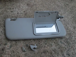 CHEVROLET MATIZ SE M200 2008 VISIERA PARASOLE GUIDA DESTRA CON VITI SPECCHIETTO CLIP - Foto 1 di 2