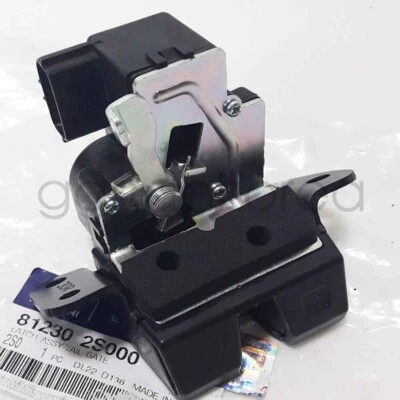 Genuine 812302S000 TAIL GATE LOCK LATCH ASSY  For Hyundai Tucson ix35 2010-2015 - Image 1 of 4
