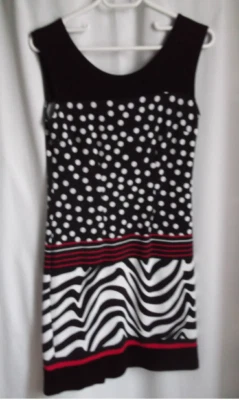 BETTY BARCLAY : magnifique et originale robe courte d'été sur fond noire T36 - Photo 1/4