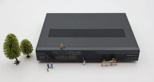 Cisco Multimode 888EA router - C888EA-K9 - Picture 1 of 5