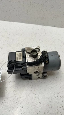 2003 2004 Ford FORD CROWN VICTORIA Anti-lock Brake Parts - Image 1 of 4