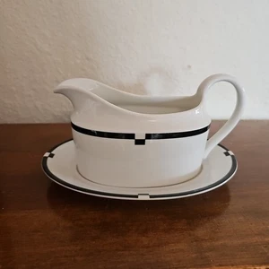 Mikasa Midnight Gravy Boat with Underplate L5542 Fine China Japan - Picture 1 of 11