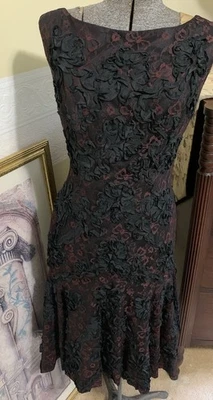 Vestido Vintage Floral Soutache Negro y Rojo Encaje Hecho en EE. UU. Talla 13 (mediano) Foto 1 de 4