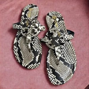 Tory Burch Miller Logo Zehenstegsandalen Roccia Schlangenleder Größe 5 1/2 - Bild 1 von 6