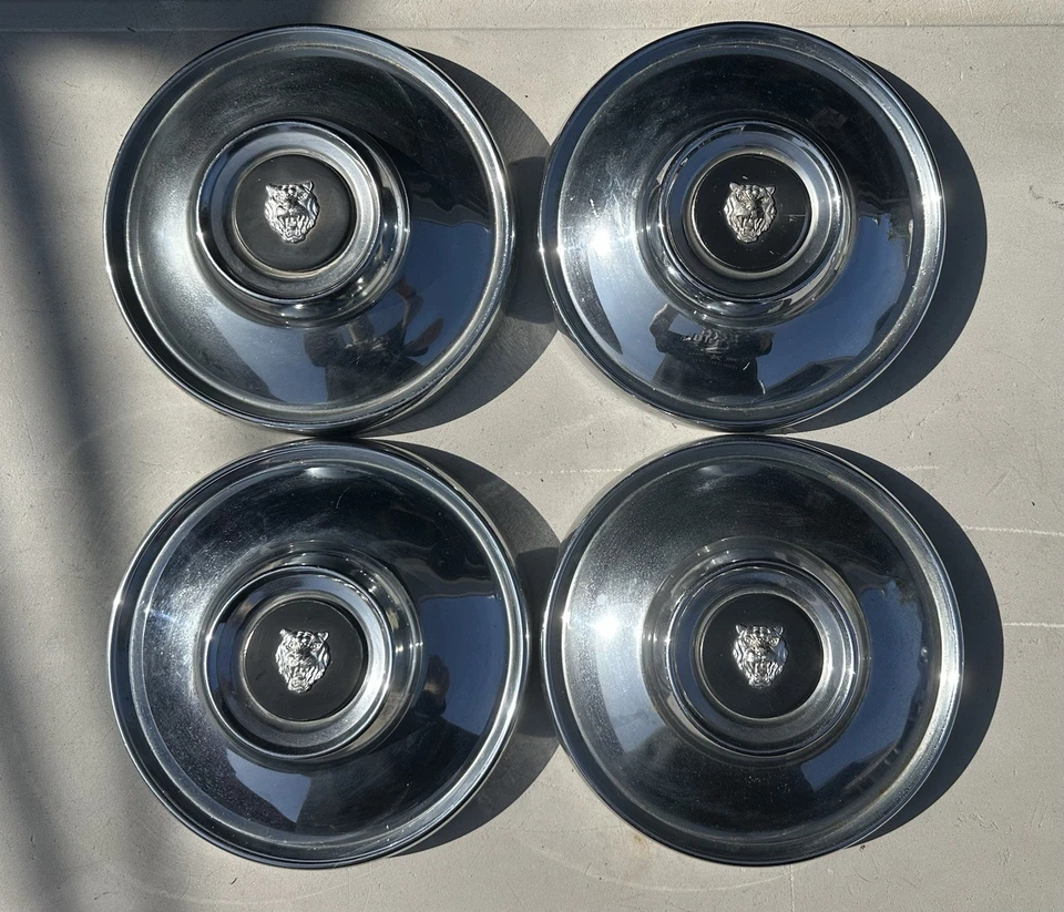 Lote de 4 Tapacubos Coche Jaguar Plateado Vintage Envío Gratis Foto 1 de 4