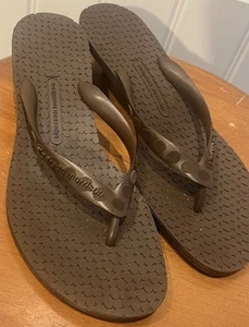 Sigerson Morrison Jewel Kitten Heel Flip Flop chocolate brown Rave Y2K Size 6 - Picture 1 of 11