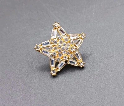 New Betsey Johnson Rhinestone Clear White Star Goldtone Pin Brooch - Image 1 of 4