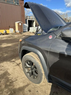 Used Front Left Fender fits: 2015 Jeep Cherokee Front wide fender flare Front Le — 第 1/4 张图片