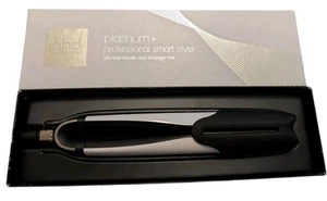 piastra ghd platinum plus bianca in scatola con coperchio in silicone - Foto 1 di 9