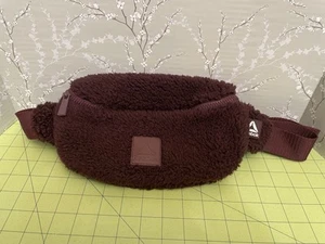 Riñonera Reebok Commander Granate Sherpa Cintura Ajustable - Imagen 1 de 12