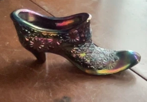 Vintage Carnival Glass Slipper Figurine. Star Pattern All Around. - Picture 1 of 5