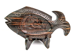 Vintage Phillipines Wood Hand Carved Fish Decorative Palm Souvenir 6" x 11.5" - Picture 1 of 3