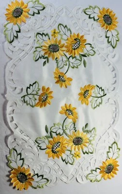 Set Of 4 Placemats Creative Linens Sunflower Embroidered Cutwork Gorgeous! 11x17 - Image 1 of 4