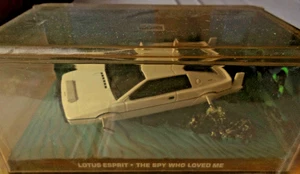DEAGERSTINI   JAMES BOND 007  LOTUS ESPRIT THE SPY WHO LOVED ME     BRAND NEW - Picture 1 of 2