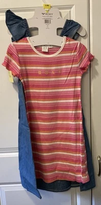 Paquete de 2 vestidos Roxy para niñas manga corta rosa a rayas y azul denim suave 7/8 pequeños Foto 1 de 4