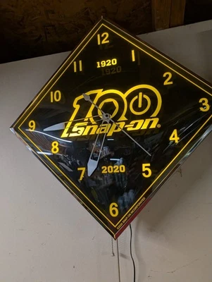 Ferramentas de encaixe 22" LED relógio bolha em forma de diamante edição de 100º aniversário - Imagem 1 de 4