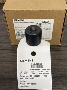 SIEMENS 2-Way 1/2" Terminal Unit Valve, Cv 0.63, Normally Open, Brass Trim, F x - Picture 1 of 4
