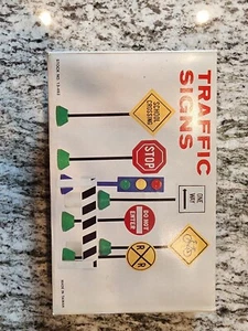24 Pieces Wooden Childrens Traffic Signs Made In Taiwan - Picture 1 of 6