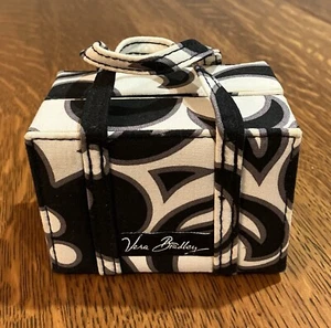 Kleine Vera Bradley Hülle schwarz & weiß - Bild 1 von 7