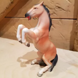 Statuina cavallo allevamento porcellana marrone ruggine dipinta a mano 6 1/2" vintage - fienile swanky - Foto 1 di 11
