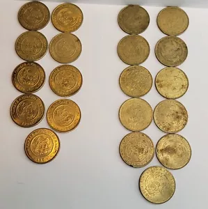 Lot of 20 Chuck E Cheese 1995(10) & 1996(10) Tokens/Coins - Bild 1 von 6